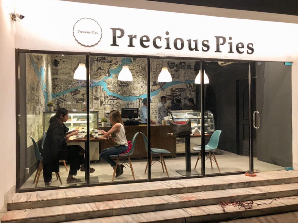「３月１０日に待望の店舗がオープン！」Precious Pies＠ダッカ市グルシャン