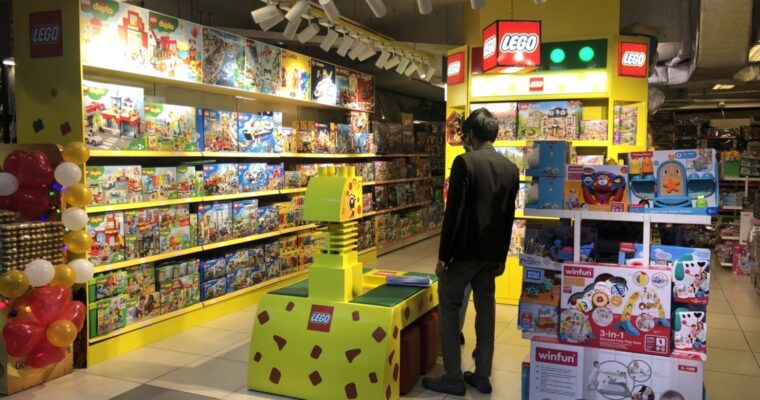 「バングラデシュで一番の品揃え！？LEGOのコーナーが新登場！！」ユニマート＠ダッカ・グルシャン