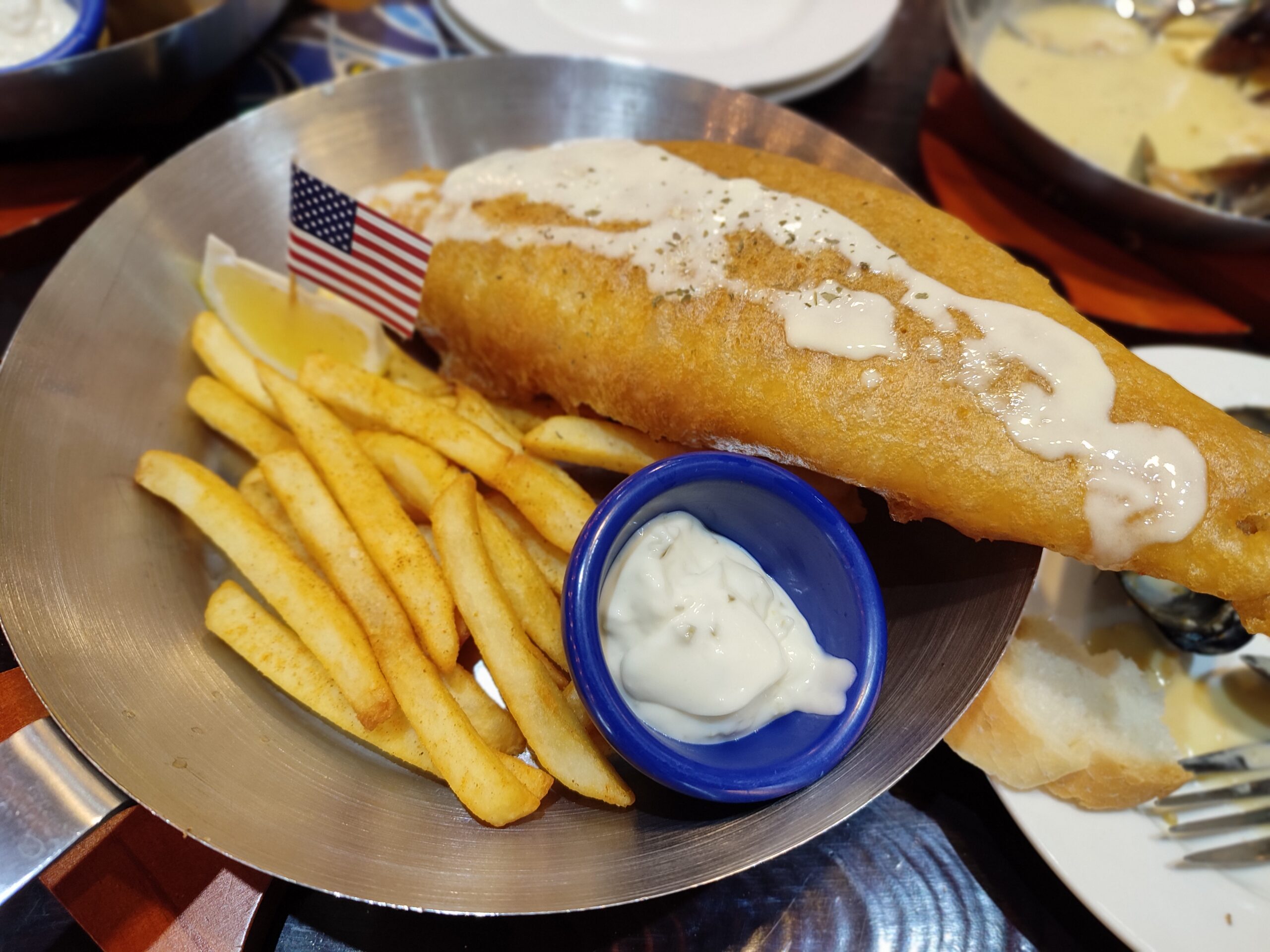 「フィッシュ・アンド・チップスを食べ比べできる新店」Fish & Co. Bangladesh@ダッカ市グルシャン1
