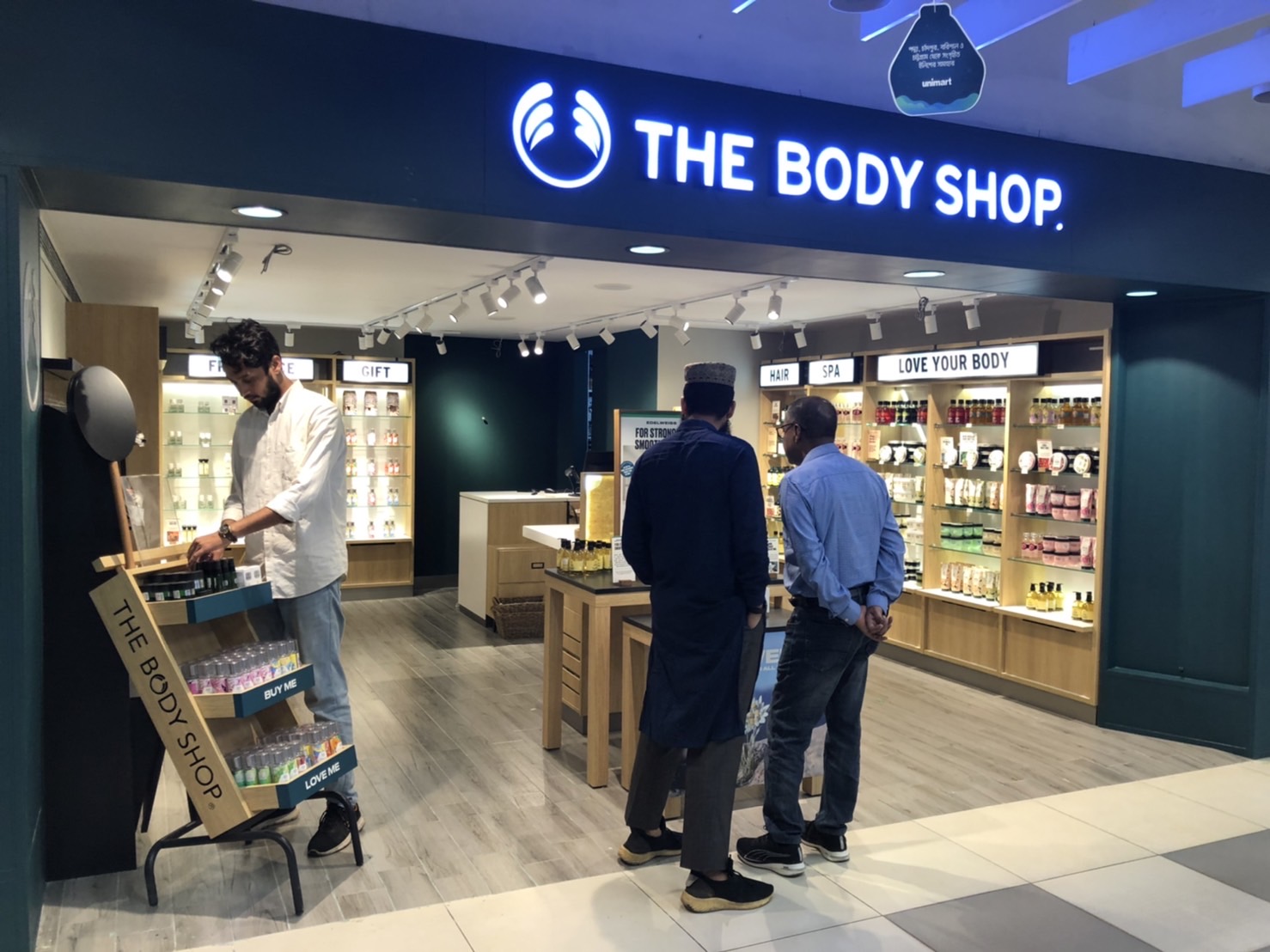 「THE BODY SHOPの新店がオープン!!」ユニマート＠ダッカ市グルシャン２