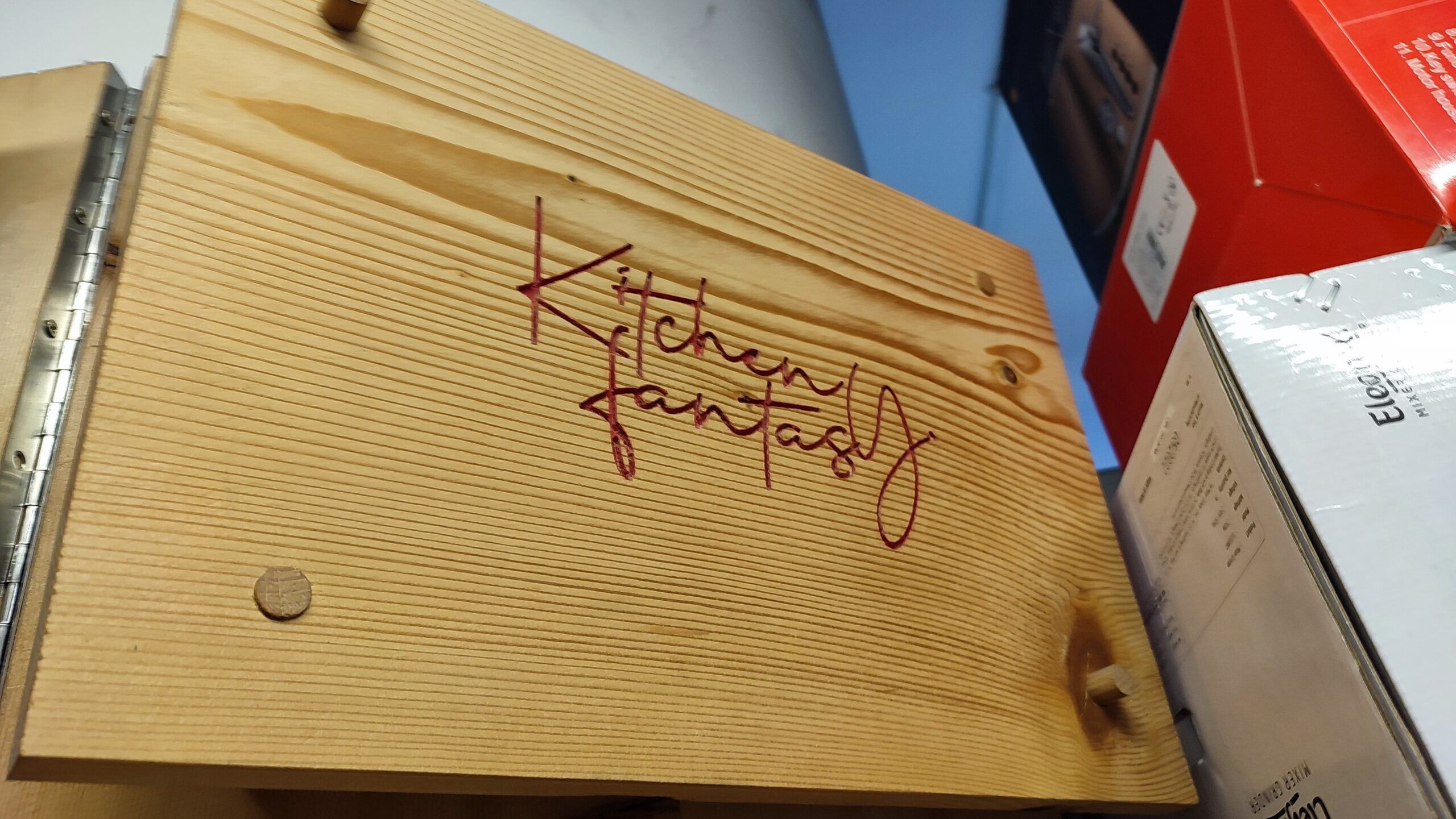 「KITCHEN FANTASYの販売開始、木製キッチン用品ブランド」ユニマート＠ダッカ市グルシャン２