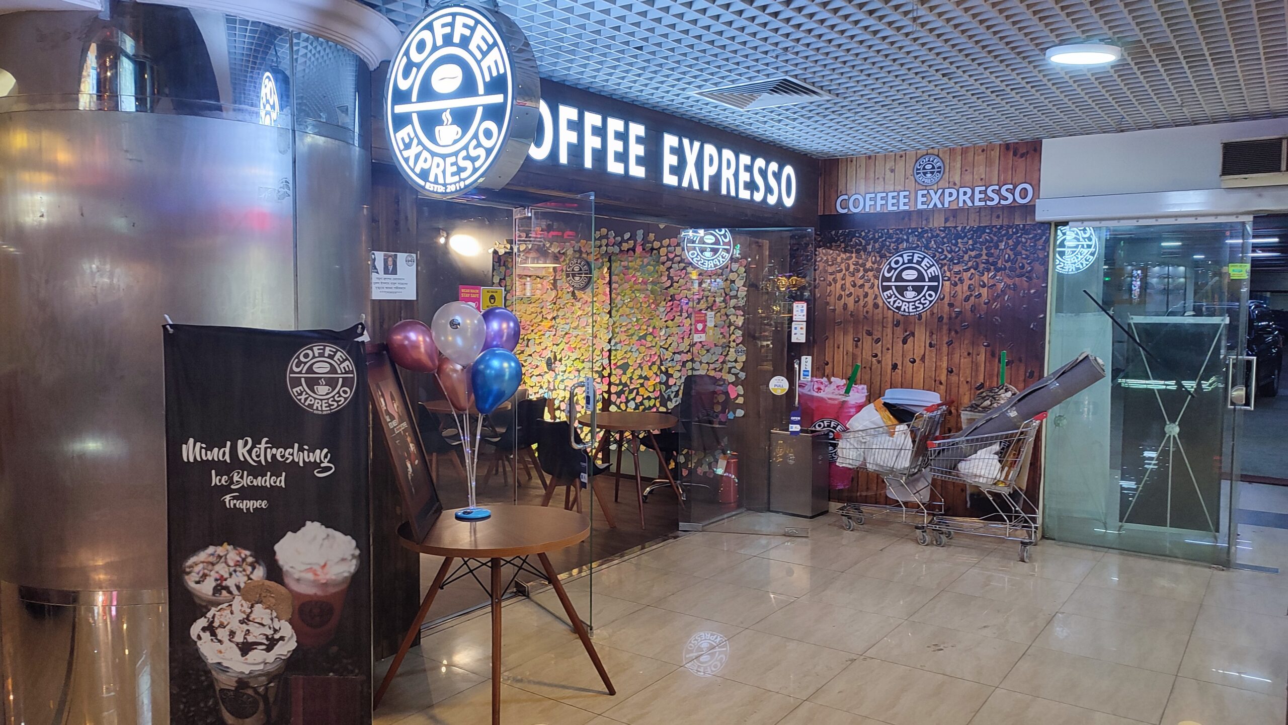 「スタバの文字が消えたカフェ」COFFEE EXPRESSO@ダッカ市