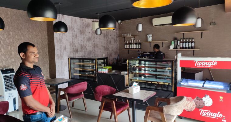 「ジャーマンブッチャーの上にカフェ新設」GERMAN DELI＠ダッカ市ボナニ地区